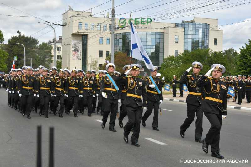 В Новороссийске будет Парад Победы. Будут ли зрители &mdash; решат позже