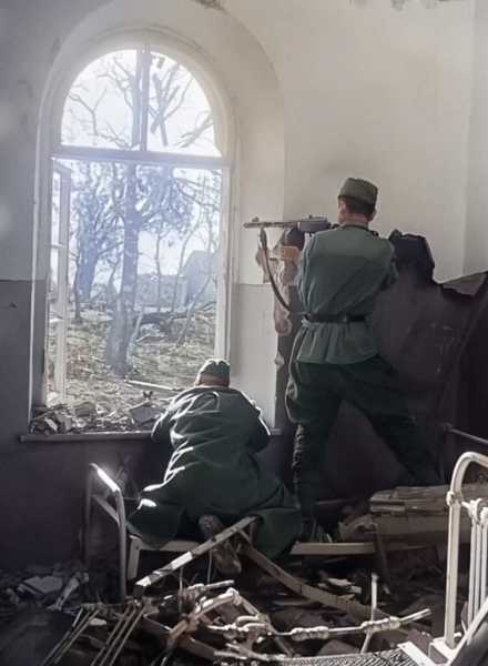 В Новороссийске десантники «сошли» с постамента на Малой Земле. Помогли нейросети