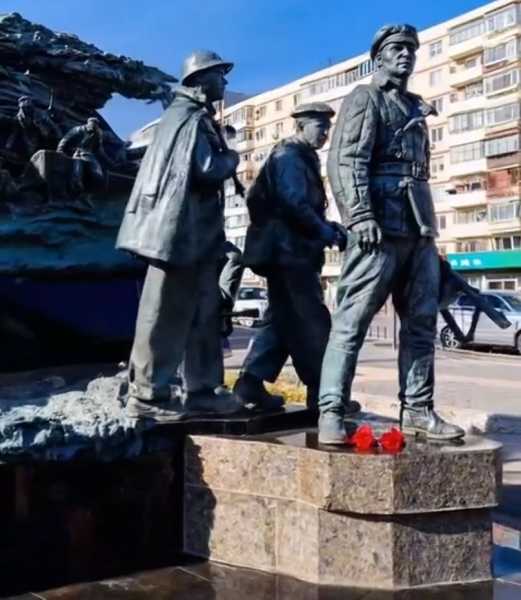 В Новороссийске десантники «сошли» с постамента на Малой Земле. Помогли нейросети