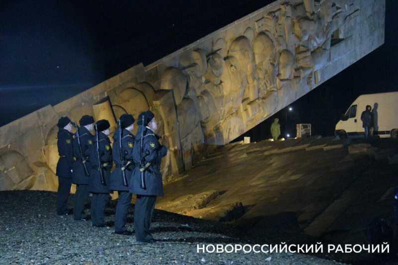В Новороссийске на священной Малой Земле прошла Всероссийская акция «Бескозырка»