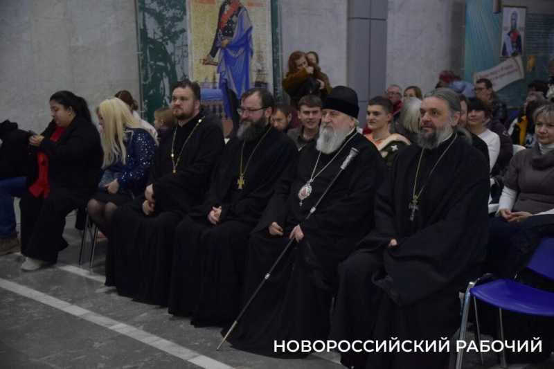 В Новороссийске прошел традиционный Сретенский бал!