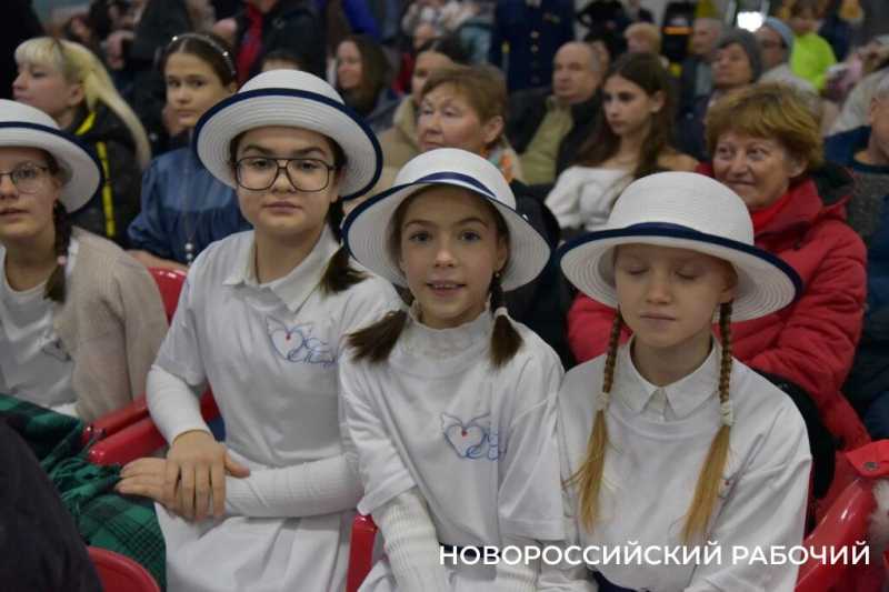 В Новороссийске прошел традиционный Сретенский бал!