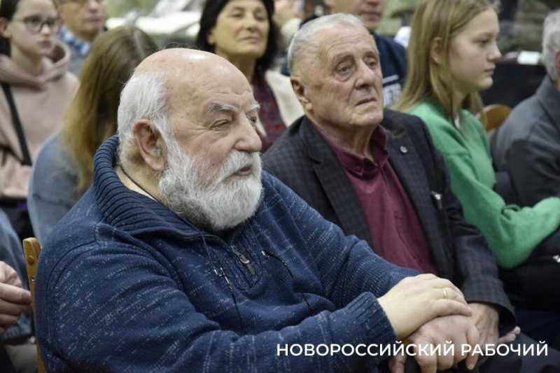 В Новороссийске прошел вечер памяти легендарного Учителя Новороссийска