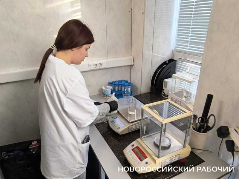 В Новороссийске работает лаборатория, которая знает все секреты съедобного российского экспорта и импорта