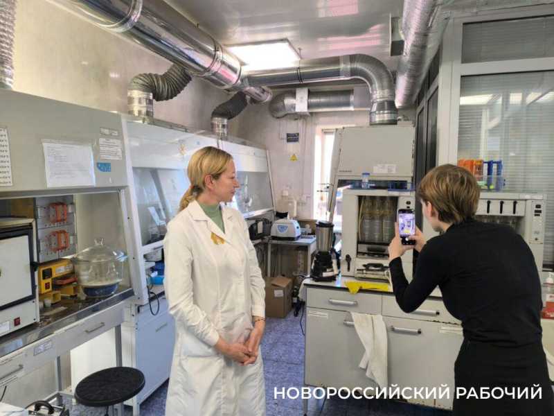 В Новороссийске работает лаборатория, которая знает все секреты съедобного российского экспорта и импорта
