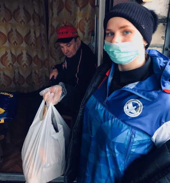 В Новороссийске  работает волонтерский штаб: помогают тем, у кого нет электричества и дворы занесло снегом