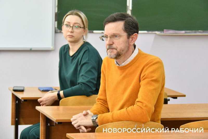 В Новороссийске собеседование-допуск для ОГЭ сдали родители 9-классников