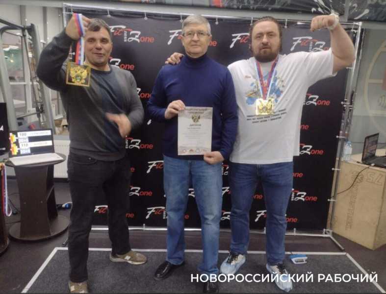 В Новороссийске установили рекорд в новой категории пауэрлифтинга – 410 кг в «ягодичном мосте»