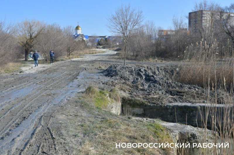 В Новороссийске жителей попросили не ходить по «Южным прудам»
