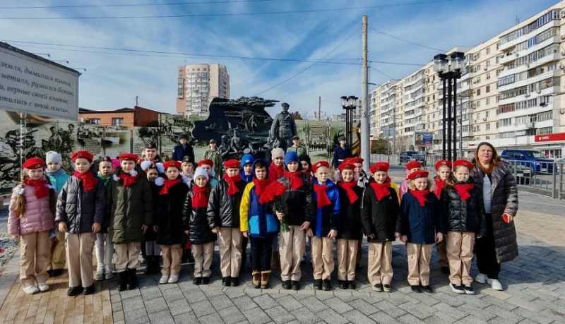 «Вахта Памяти»: в городе-герое Новороссийске проходят патриотические мероприятия с участием школьников, студентов и курсантов
