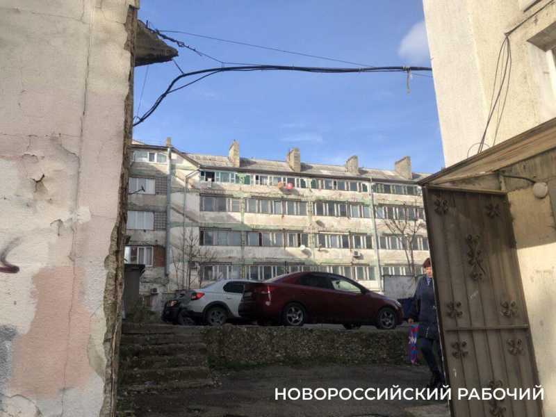 Власти Новороссийска купят 11 квартир для жителей аварийного «шанхая» в центре города
