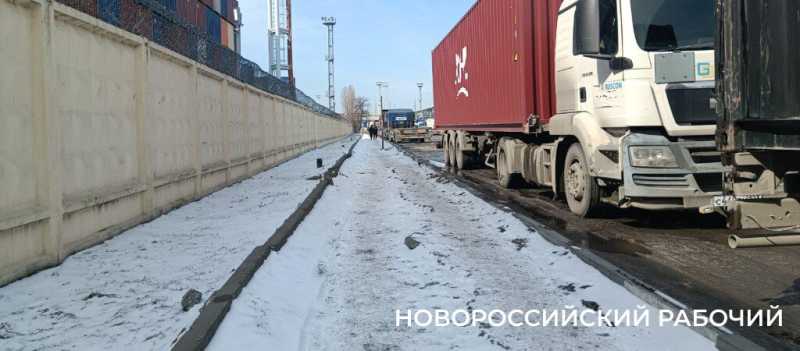 Завтра в Новороссийске перекроют движение большегрузов на улице Магистральной. Ждем пробок?
