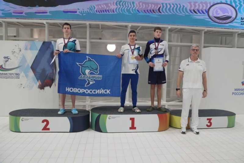 36 медалей краевого чемпионата и первенства — у 14 новороссийских пловцов