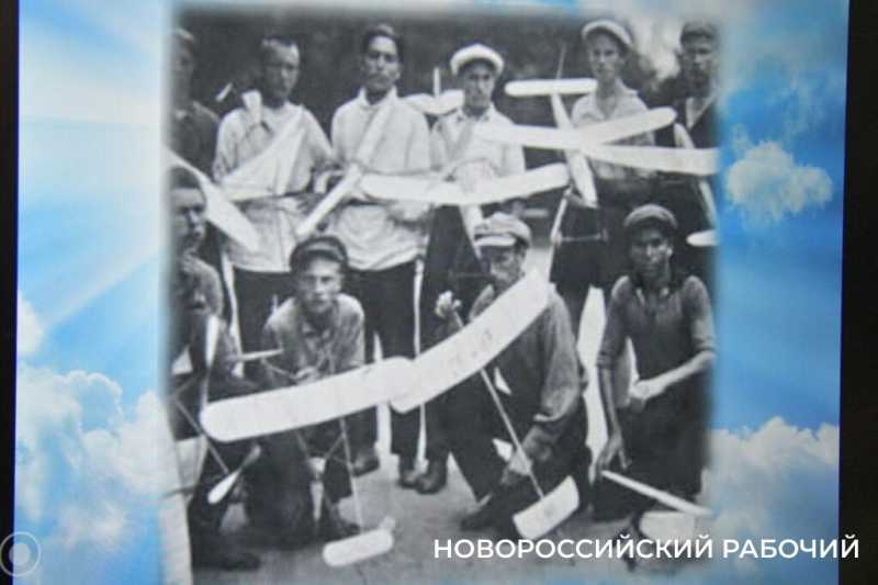 Аэропорт в Новороссийске закрыли 40 лет назад. Кому это было нужно?