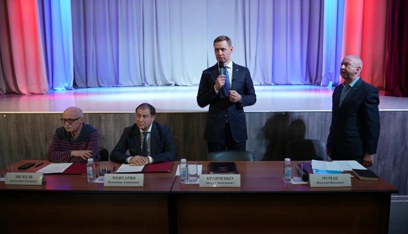Андрей Кравченко обсудил с жителями поселка Верхнебаканского проект строительства новой школы