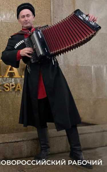 Дальнобойщик из Новороссийска создает мидисистему на основе гармони и совершенствует классические аккордеоны