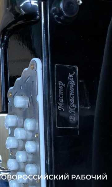 Дальнобойщик из Новороссийска создает мидисистему на основе гармони и совершенствует классические аккордеоны