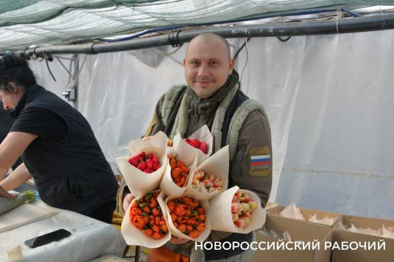 Фермер под Новороссийском к 8 Марта вырастил редчайший «аленький цветочек» и 300 тысяч тюльпанов