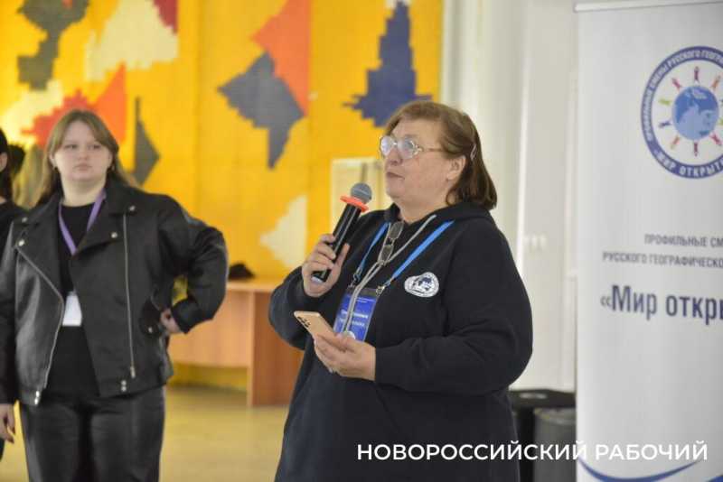 Фотокор «Новороссийского рабочего» провел мастер-класс для  юных географов  во Всероссийском  центре «Смена»