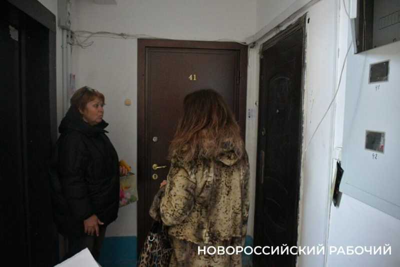 Кот ел кота, а тараканы сыпались с потолка. В Новороссийске не меньше 200 квартир, которые хозяева … по самые уши