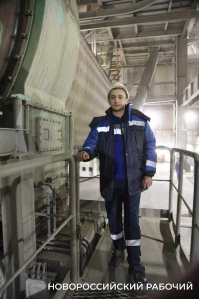 Мастер из Новороссийска нашел свое призвание: «Я работаю на заводе и уверен, что все в жизни сделал правильно!»