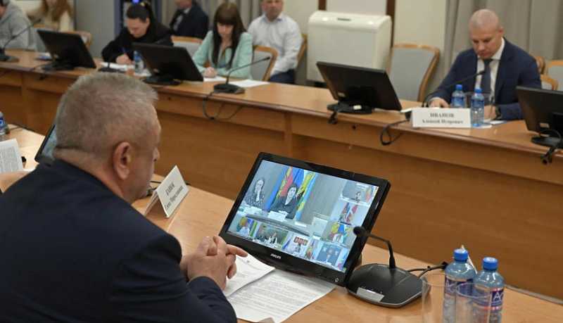 На заседании комиссии по делам несовершеннолетних обсудили вопросы благополучия детей в Краснодарском крае
