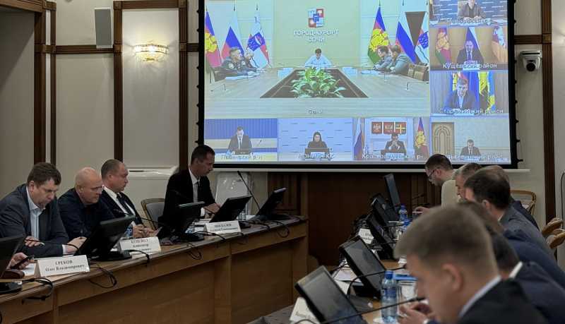 На заседании краевой комиссии по предупреждению и ликвидации чрезвычайных ситуаций обсудили готовность к паводкоопасному и пожароопасному сезону