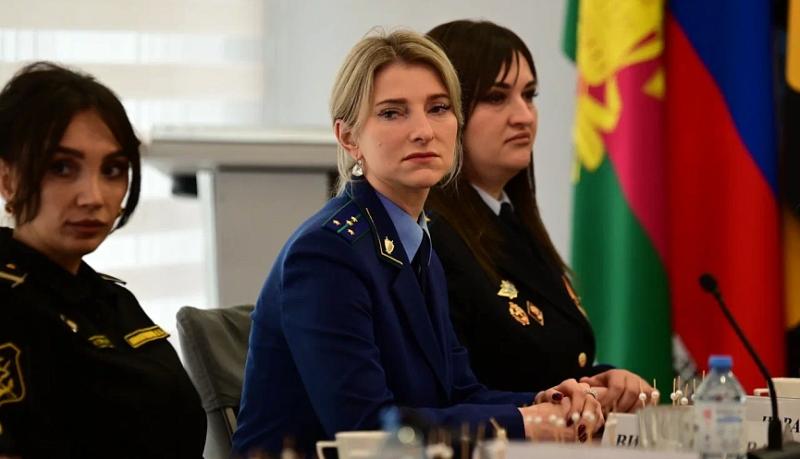 Накануне 8 Марта в администрации Новороссийска чествовали выдающихся женщин города-героя