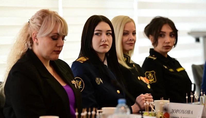 Накануне 8 Марта в администрации Новороссийска чествовали выдающихся женщин города-героя