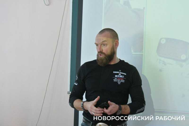 Новороссийских байкеров учили защитному вождению