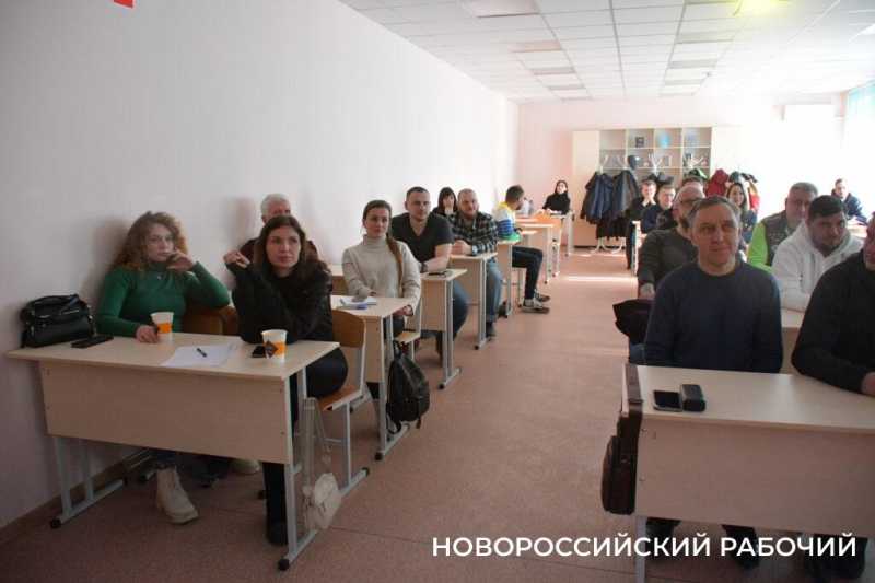 Новороссийских байкеров учили защитному вождению