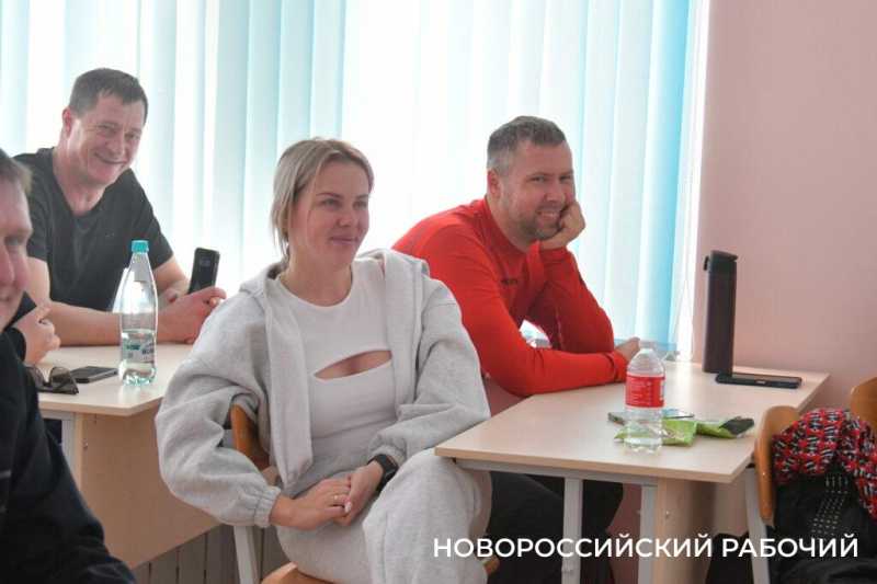 Новороссийских байкеров учили защитному вождению