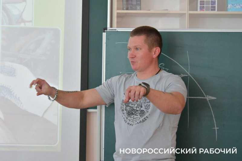 Новороссийских байкеров учили защитному вождению