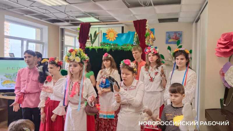«Особые» подростки Новороссийска сдружились, когда лепили из глины и ставили кукольный спектакль