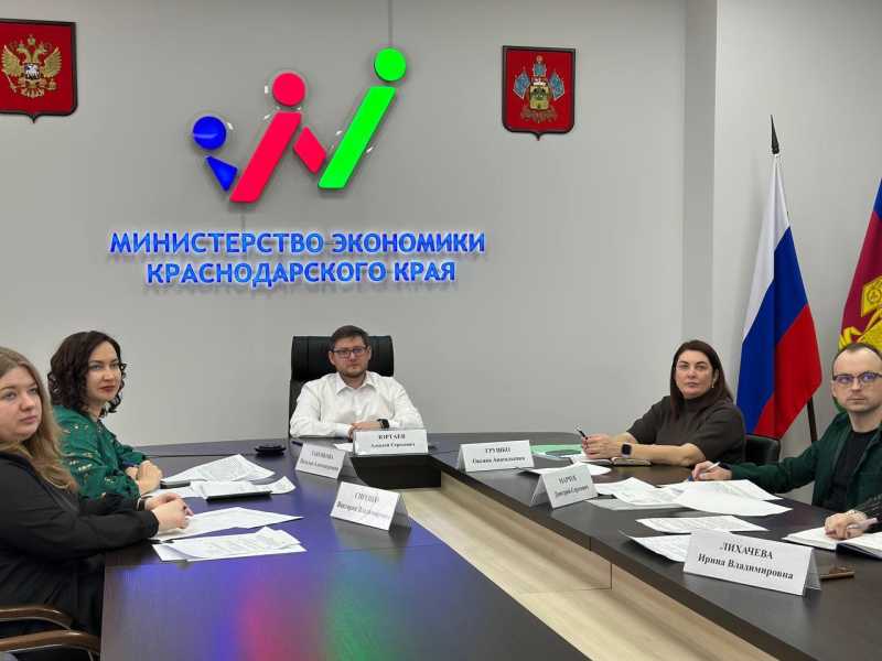 С коллегами из Минпросвещения РФ и министерства образования Кубани обсудили вопросы внедрения бережливых технологий в отрасли.