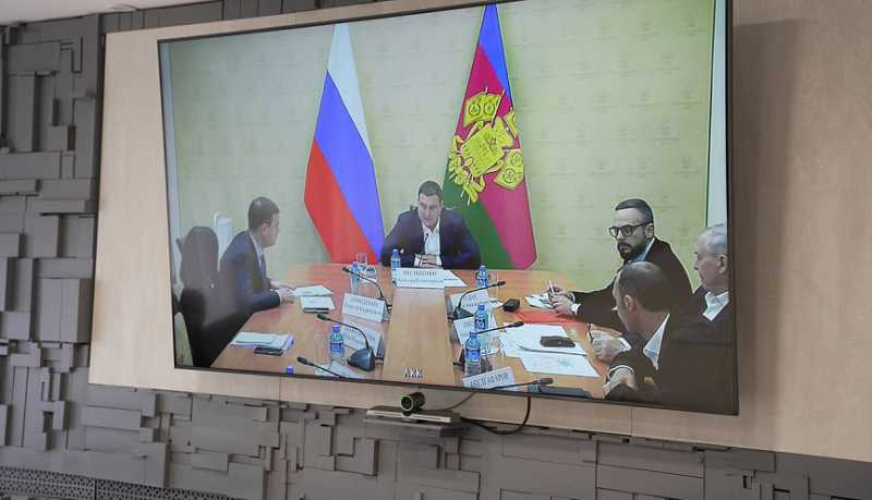 Строительство новой школы в Верхнебаканском и вопросы обустройства прилегающей к ней территории Андрей Кравченко обсудит с жителями поселка