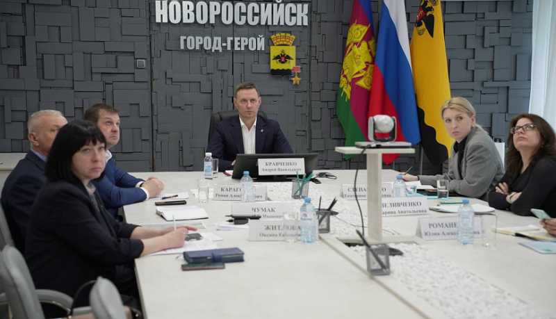 Строительство новой школы в Верхнебаканском и вопросы обустройства прилегающей к ней территории Андрей Кравченко обсудит с жителями поселка