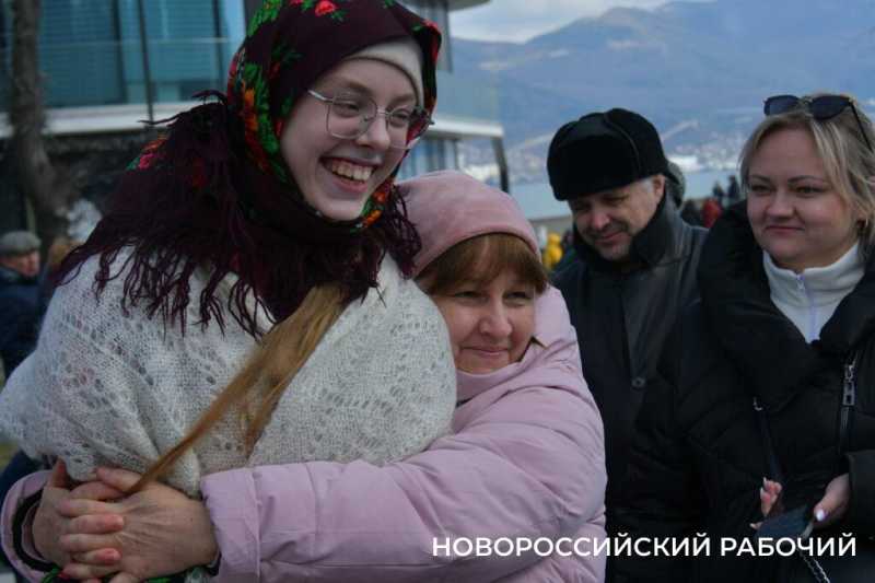В Новороссийске на масленичных гуляниях можно было приобрести изделия наших ремесленников