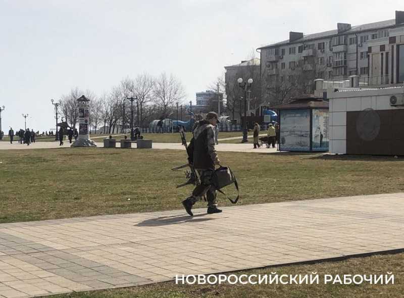В Новороссийске на улице ограбили рыбака
