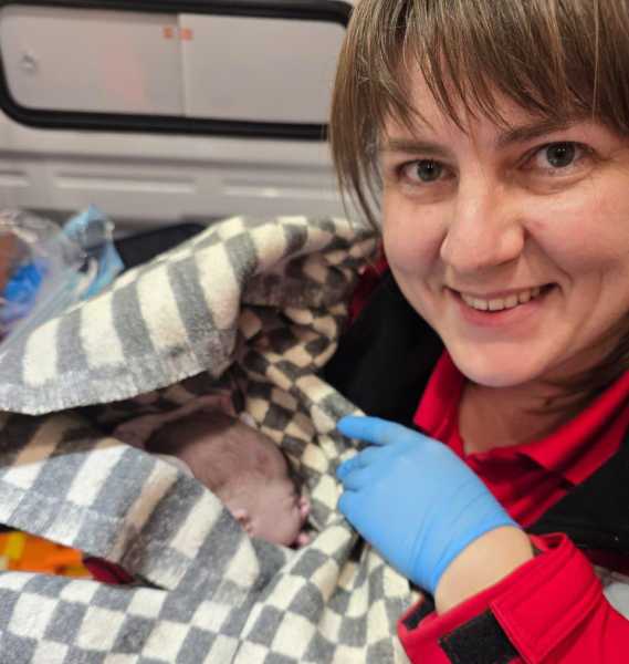 В Новороссийске ночью приняли роды в машине &laquo;скорой&raquo; прямо на трассе