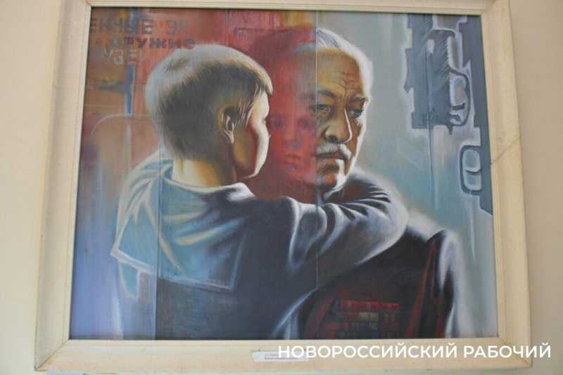 В Новороссийске открылась выставка работ, посвященных участникам СВО