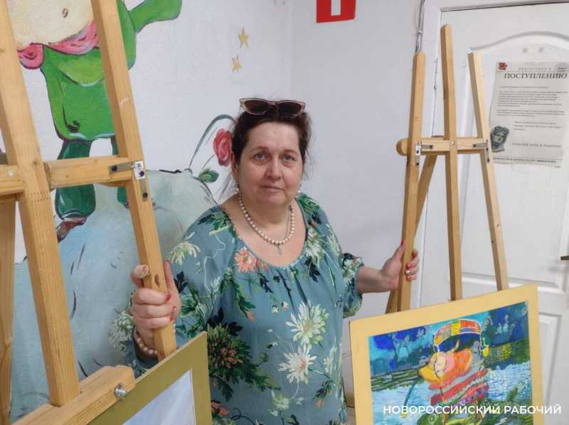 В Новороссийске пенсионеры учатся рисовать новую жизнь