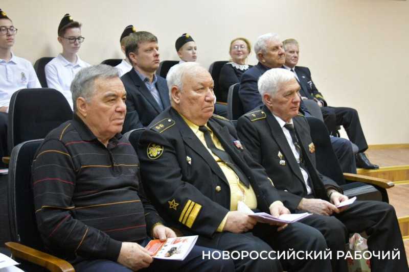 В Новороссийске почтили память адмирала Горшкова