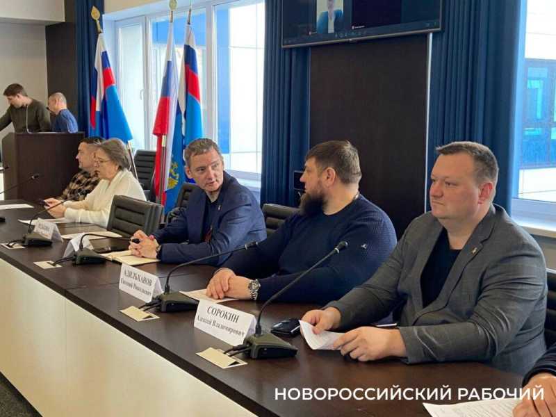 В Новороссийске прошел патриотический круглый стол «Родной Кавказ отстояли»
