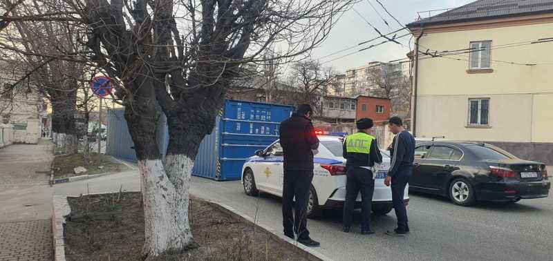 В Новороссийске решено поток большегрузов запускать ночью