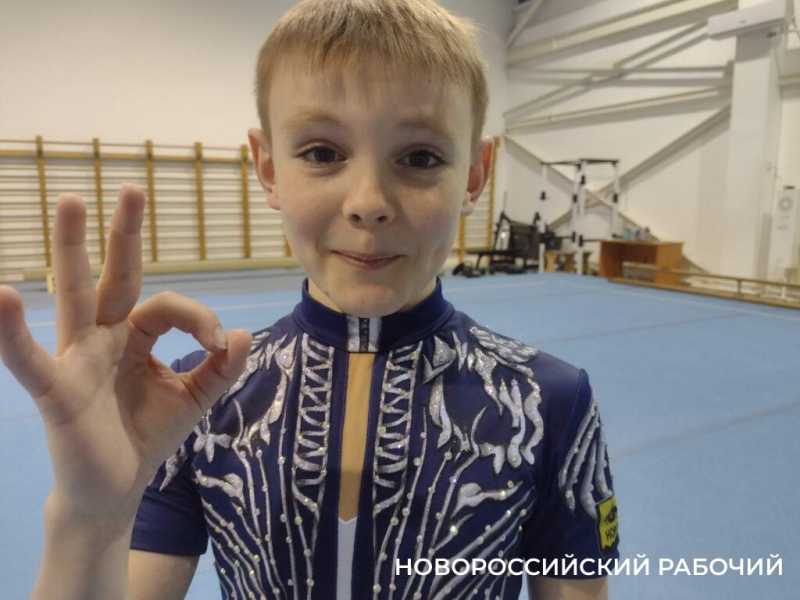 В Новороссийске тренируется одна из лучших «четверок» спортивных акробатов  России