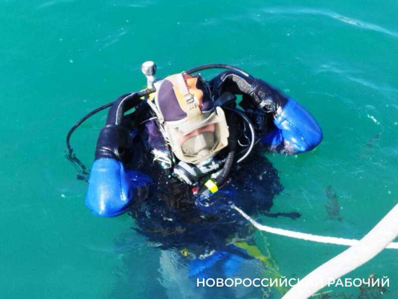 В Новороссийске впервые прошла обучение «промышленный» водолаз-девушка