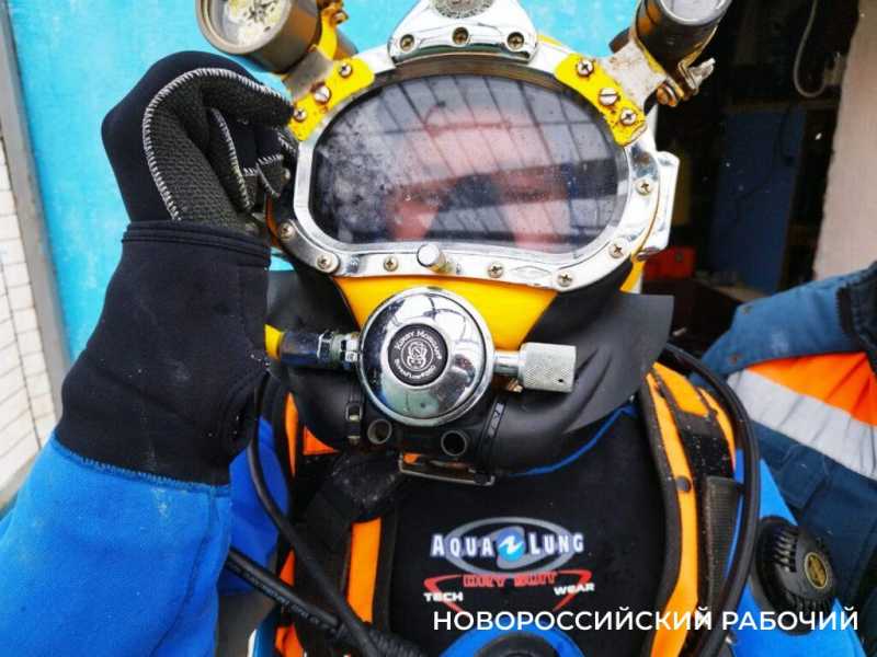 В Новороссийске впервые прошла обучение «промышленный» водолаз-девушка