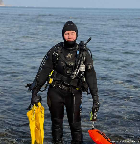 В Новороссийске впервые прошла обучение «промышленный» водолаз-девушка