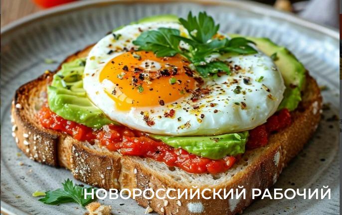 Завтра &ndash; день рождения бутерброда. Бутерброд с авокадо и яйцом &ndash; сытный и вкусный завтрак